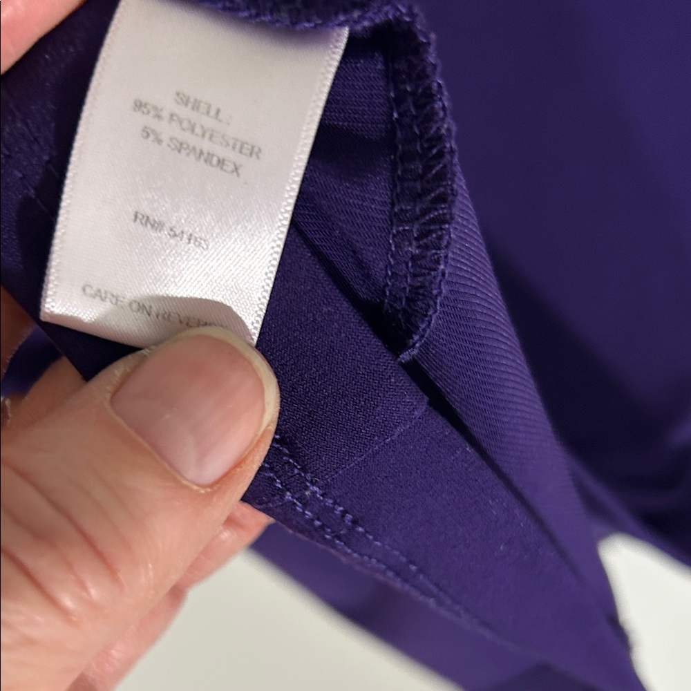 Calvin Klein Women's Deep Purple Sleeveless Top, size Large - Picture 4 of 6